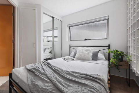 Heart Of Sandringham Apartment By Ready Set Host - QLD Tourism 0