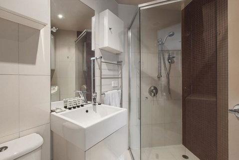 Heart Of Sandringham Apartment By Ready Set Host - QLD Tourism 3