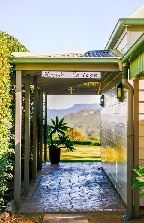 Heggy's Cottage - QLD Tourism 3