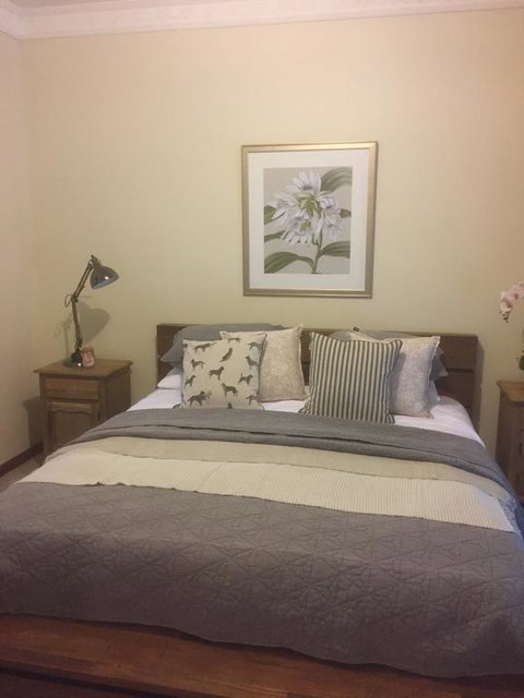 Helen's Luxury Hut - QLD Tourism 0