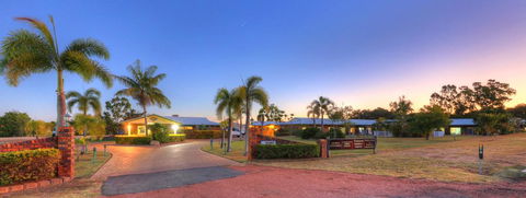 Heritage Lodge Motel - QLD Tourism 0