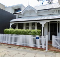 Heritage Luxury 3BR Cottage on Halifax - QLD Tourism