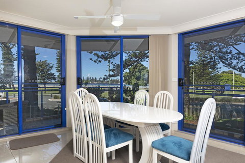 Heritage Unit 101/18 Manning Street, Tuncurry - QLD Tourism 3