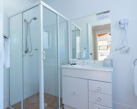 Hermitage Hideaway - QLD Tourism 3