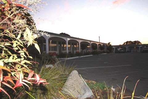 Hi Way Motor Inn - QLD Tourism 2
