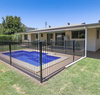 Hibiscus Holiday Home - Queensland Tourism