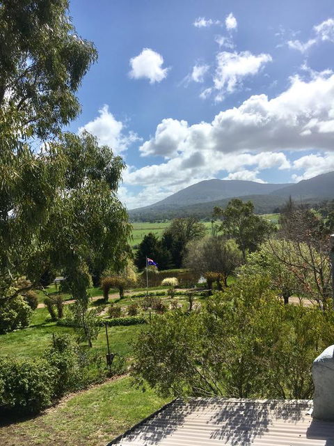Highfield Cottage - QLD Tourism 3
