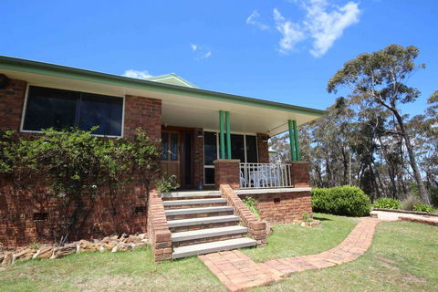 Highland View - QLD Tourism 0