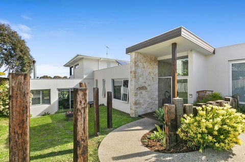 Highlander Haven 15 - QLD Tourism 0