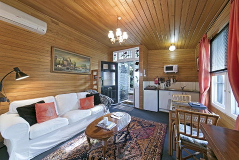 Hillside Country Retreat - QLD Tourism 0