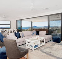 Hilltop Hideaway - Breathtaking views moments to beach - QLD Tourism