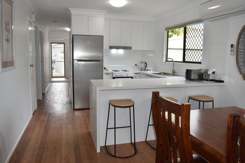 Holiday House - QLD Tourism 2