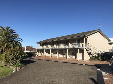 Holiday Lodge Motor Inn - QLD Tourism 3