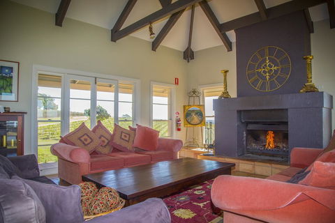 Holman Estate - Queensland Tourism 2