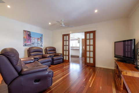 Home At Southside Central - QLD Tourism 0