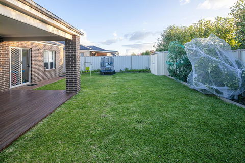 Homely Getaways In Central Pakenham - Pet Friendly - Queensland Tourism 3