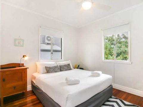 Homely Pembroke On The Park Cottage - QLD Tourism 2