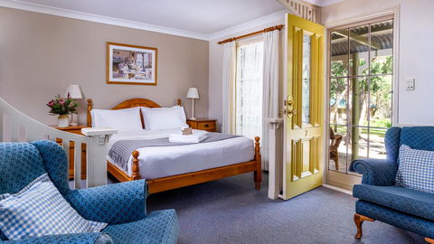 Honeysuckle Cottages - Queensland Tourism 0