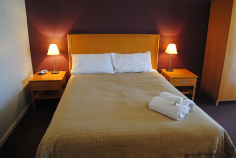 Horse & Jockey Hotel Motel - Queensland Tourism 1