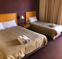 Horse  Jockey Hotel Motel - QLD Tourism
