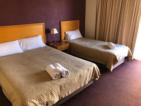 Horse & Jockey Hotel Motel - Queensland Tourism 0