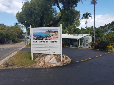 Horseshoe Bay Resort - Queensland Tourism 0