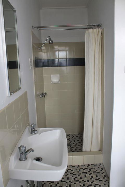 Hotel Beach House Nambour - Queensland Tourism 1