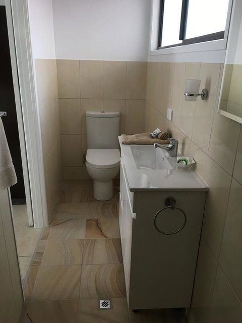 Hotel Corones - QLD Tourism 3