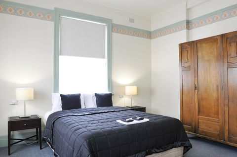 Hotel Gosford - Queensland Tourism 2