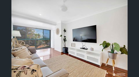 Island Vista - Queensland Tourism 1