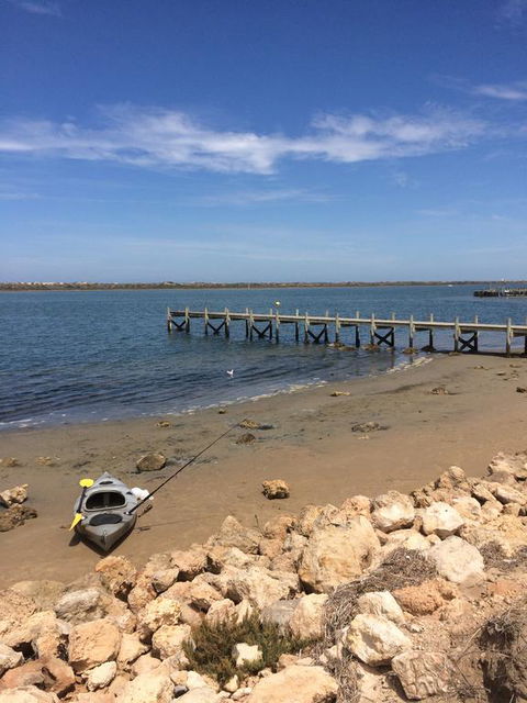 Island Waterfront Getaway - WiFi - QLD Tourism 3