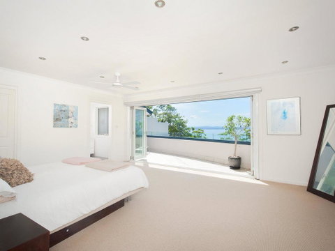 Jacaranda Blue @ Corlette - QLD Tourism 3