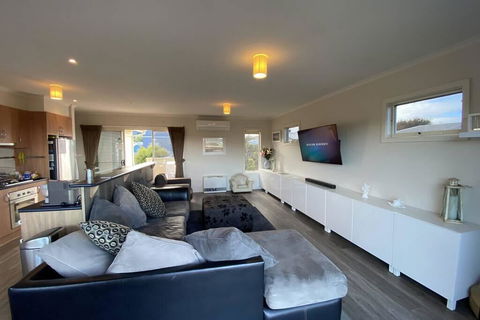 Jan Juc Ocean Views - Pet Friendly - QLD Tourism 2