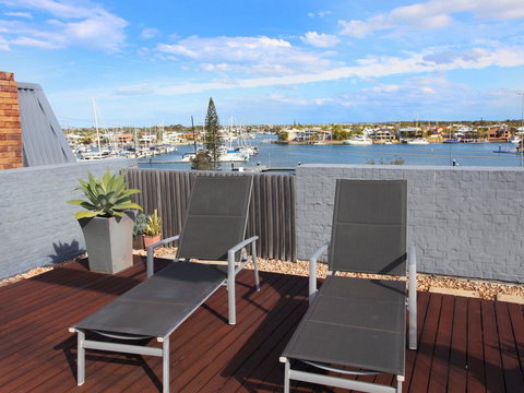 Jedda 5 - Oceanview 3 BDRM Penthouse With Rooftop Spa - Queensland Tourism 1