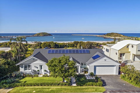 Jetty Beach Splendour Apartment - QLD Tourism 0
