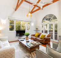 Jetty House - QLD Tourism