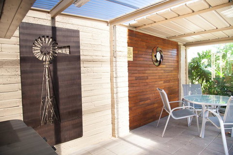 Junction Motel - Queensland Tourism 1