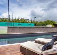 Kalina Retreat resort style tennis  pool - Queensland Tourism