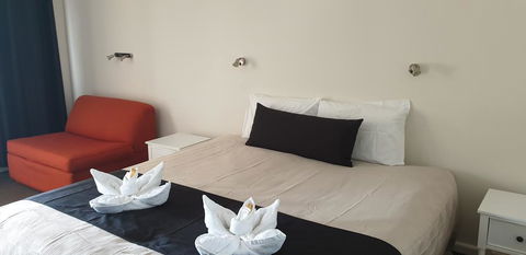 Kandos Fairways Motel - QLD Tourism 3