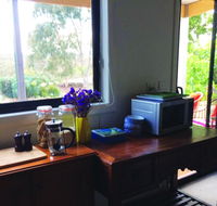 Kangaroo Hill Studio - QLD Tourism