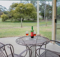 Karinya Cottage - Pet friendly country retreat - Queensland Tourism