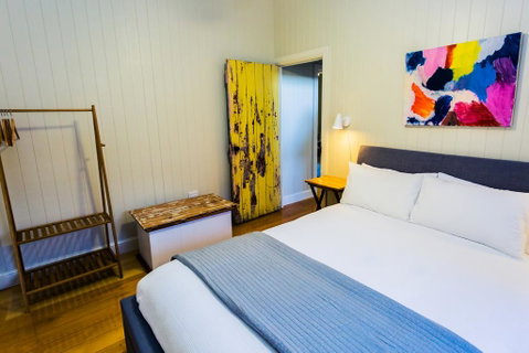 Kenilworth Cottage Barcaldine - QLD Tourism 1