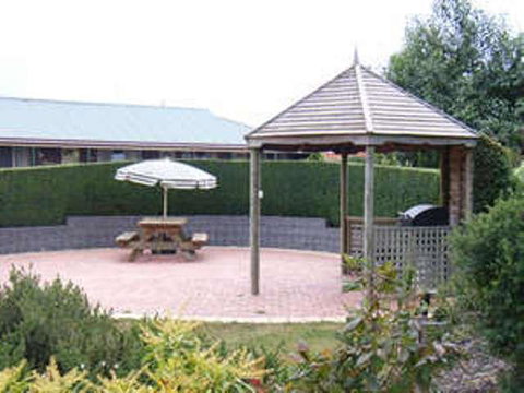 Kentish Hills Retreat - QLD Tourism 1