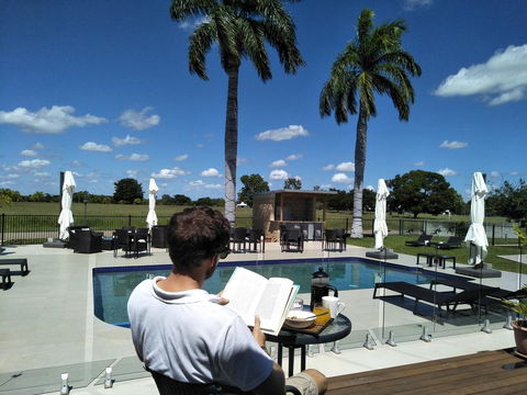 Kernow - QLD Tourism 0