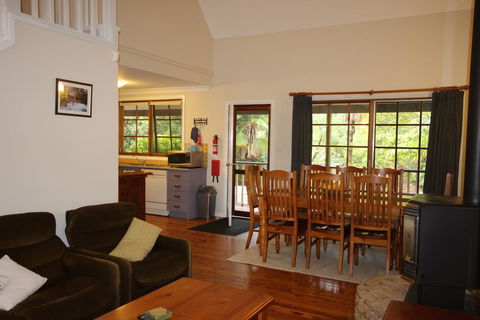 Kiah Cottage - QLD Tourism 3