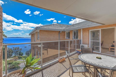 Kiah Unit 18 53 Victoria Parade - Queensland Tourism 3