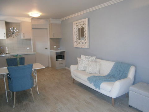 Kindred Studio Apartments - QLD Tourism 0