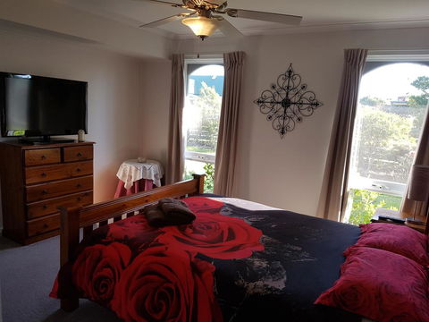 Kings Cottage - QLD Tourism 0