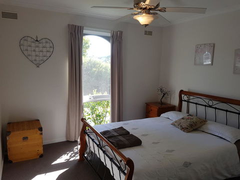 Kings Cottage - QLD Tourism 3