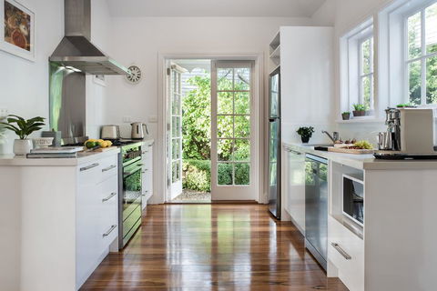 Kings Cottage - Queensland Tourism 2